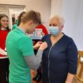 Волонтеры и активисты ОО "БРСМ" гимназии провели акцию "Красная лента"