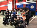 В предверии праздника учащиеся 4 «Б» класса вместе с классным руководителем Надточеевой Н. М.  поздравили коллектив Хойникского районного отдела по чрезвычайным ситуациям с Днем защитника Отечества