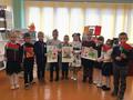 1 Б класс поздравляет всех с Днём Победы! 